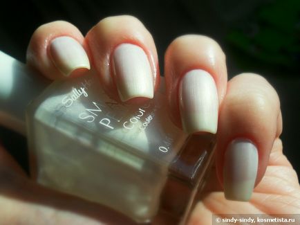 Ще один варіант манікюру essie blanc sally hansen fog відгуки