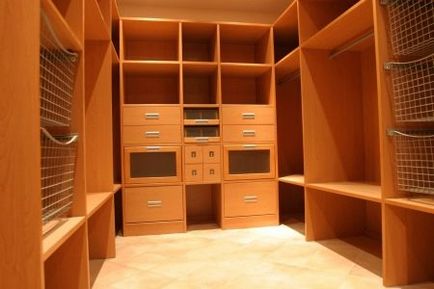 Sala de dulap cu mâinile tale din cămară (61 fotografii) cum să faci un dressing în 4 metri pătrați