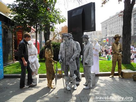 Ahol járni Kijevben Függetlenség tere - különböző napokon