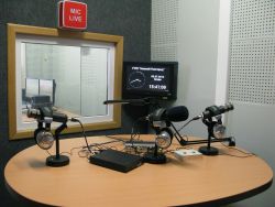 Infopanel ceas de înaltă tehnologie sau ceva mai mult de automatizare a emisiunilor de televiziune și radio