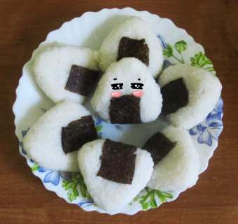 Cum să gătești reguli onigiri delicioase, ingrediente, rețete