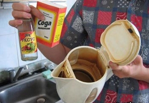Cum să curățați ceainicul de pe scară folosind oțet și cum să-l curățați cu acid acetic