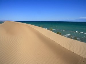 Hogyan juthat el a nemzeti park Altyn-Emel, visszaverődés