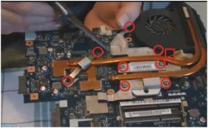 Cum să dezasamblați, să curățați de praf și să înlocuiți pasta termică pe laptopul emachines e642g