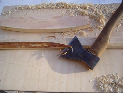 Як зробити лопату для снігу з дерева