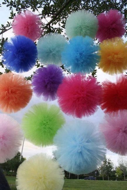 Cum de a face un pompom de la un tul - o umbrelă verde