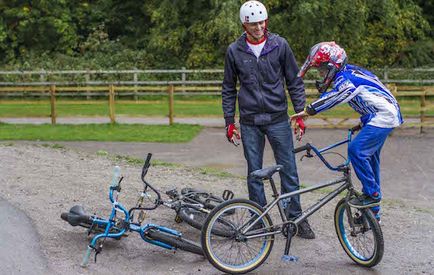 Hogyan koldulni pénzt BMX alkatrészek szüleiktől