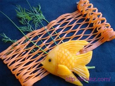 Карвінг з овочів прикраса «золота рибка» для святкових страв