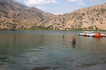 Creta cu mașina - lacul kurna, orașul este repetitiv