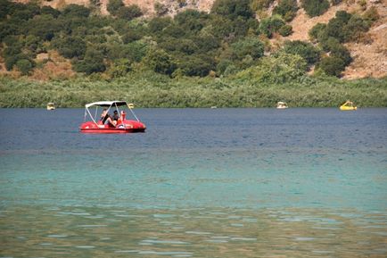 Kréta autóval - tó Kournas, a város Rethymnon