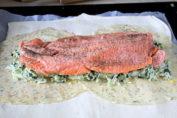 Кулеб'яка з рибою і рисом - рецепт з покроковими фото