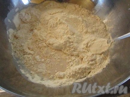 Паски великодні зі здобного дріжджового тіста - рецепт з фото