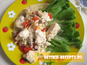 Куряче філе у вершковому соусі (з болгарським перцем), дитячі рецепти, страви