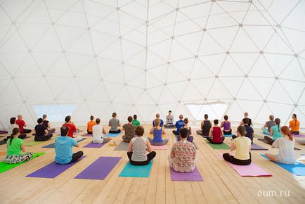 Cursuri pentru profesorii de yoga, formarea cadrelor didactice, eliberarea de certificate și diplome, cursuri