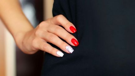 Манікюр з червоним лаком (54 фото) гель на нігті, ідеї дизайну з чорним, білим і золотим кольором зі