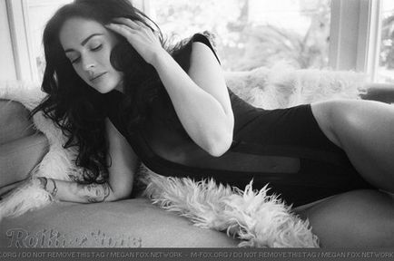 Megan Fox (Megan Fox) a magazin Harper s Bazaar (etoday online újság)