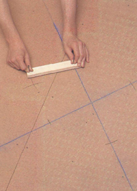 Облицювання підлоги м'якою плиткою