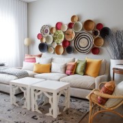 Decorarea pereților apartamentului cu decor și obiecte de artă