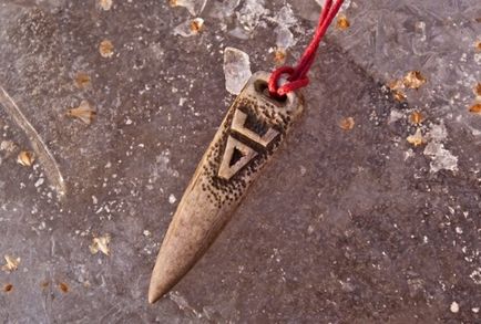 Este osul potrivit pentru producerea de amulete slave? Perunica