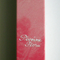 Помади і блиски pivoine flora, l'occitane