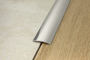 Plăci pentru soiuri laminate, caracteristici și montaj, construcție și reparații