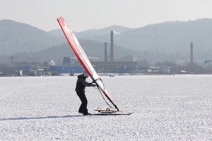 Avantajele windsurfingului de iarnă pentru începători