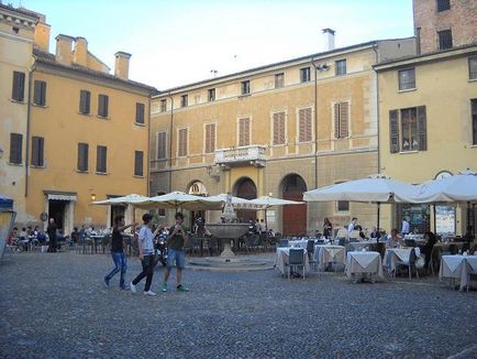 Povestea călătoriei prin Italia raportează călătoria spre Mantaya
