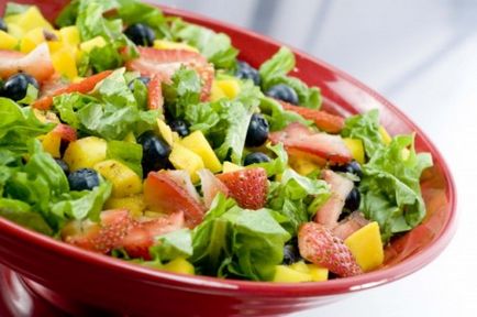 Рецепти легких весняних і літніх салатів в домашніх умовах