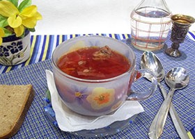 Рецепт червоного борщу на свинині та салом з фото