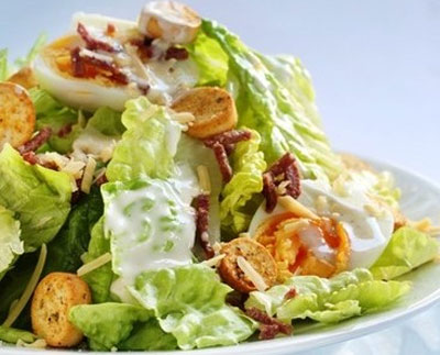 Caesar salata cu pui, reteta simpla clasica