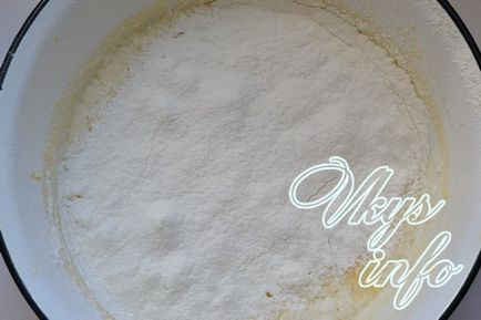 Vaj sütemény húsvéti recept fotó (fotó) Vaj sütemény húsvéti recept egy fotó