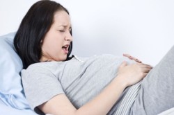 Клацання в животі при вагітності