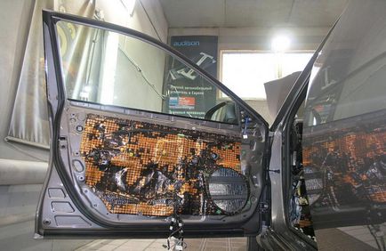 Hangszigetelés Toyota Camry V55 Fotóriport - komfort technológia (technológia) Hangszigetelés Toyota Camry V55 Fotóriport - komfort technológia