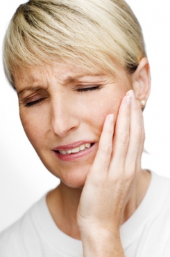 Сильний зубний біль, що робити (періодонтит) стоматологія