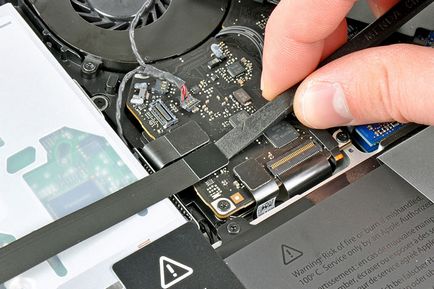 SSD helyett egy optikai meghajtó MacBook Pro