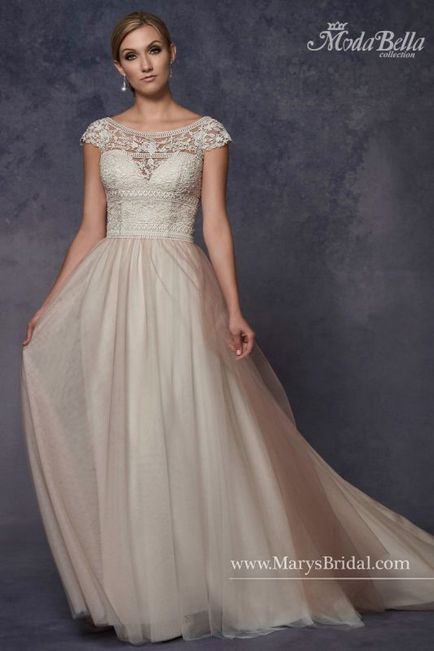 Весільна сукня айвори короткі, мереживні, огляд моделей з фото