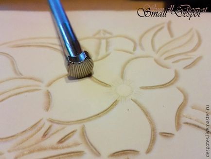 Embossing pe piele