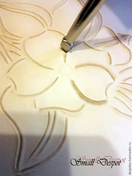 Embossing pe piele