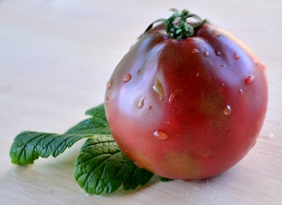 Tomato japoneză trufe negru descriere și caracteristici de cultivare
