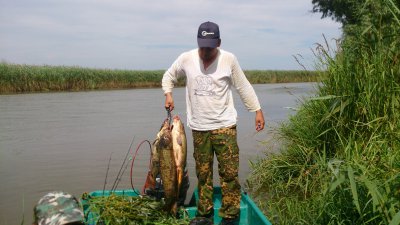 Туймазинское водосховище на злитті річок Нугуш і малий Нугуш між селами нижній Сардик,