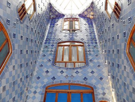 Creație Gaudí Casa Batlló în Barcelona (30 fotografii)