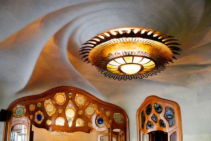 Creație Gaudí Casa Batlló în Barcelona (30 fotografii)