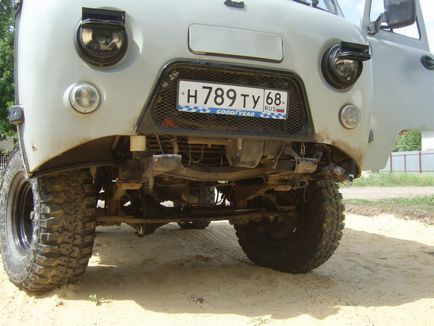 Vas cipó () UAZ cipó