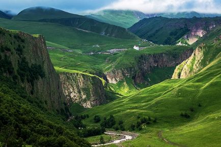 Tract Gil-Su, utazó (a továbbiakban Narzanov útvonalak) A traktus Gil-Su, az utazó