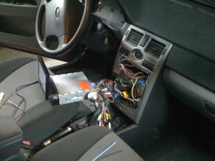 Instalarea subwoofer-ului pe hatchback-ul proroy