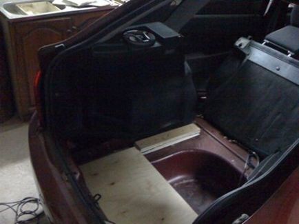 Instalarea subwoofer-ului pe hatchback-ul proroy