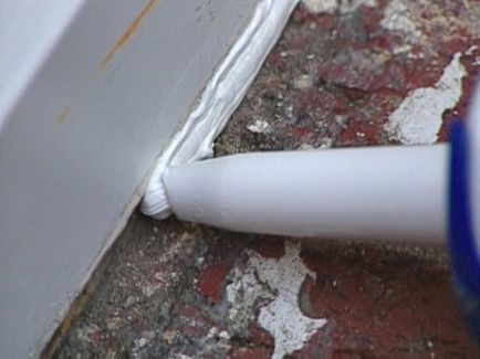 Izolarea termică a ferestrelor conform instrucțiunilor video suedeze pentru instalarea pe mâini, preț, fotografie (izolație) Izolarea termică a ferestrelor conform instrucțiunilor video suedeze pentru instalarea pe mâini, preț, fotografie