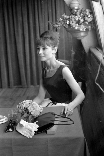A kifinomult stílus Audrey Hepburn (Audrey) A kifinomult stílus Audrey Hepburn