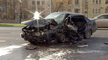 Винуватець ДТП подав до суду докази, відповідальність, позов, апеляція