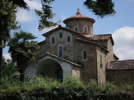 Templul adormirii Fecioarei Ferice din Siles, Abhazia